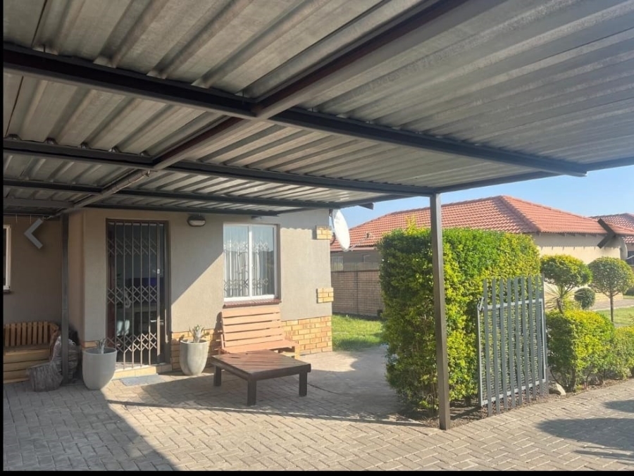 3 Bedroom Property for Sale in Waterkloof Hill Estate North West